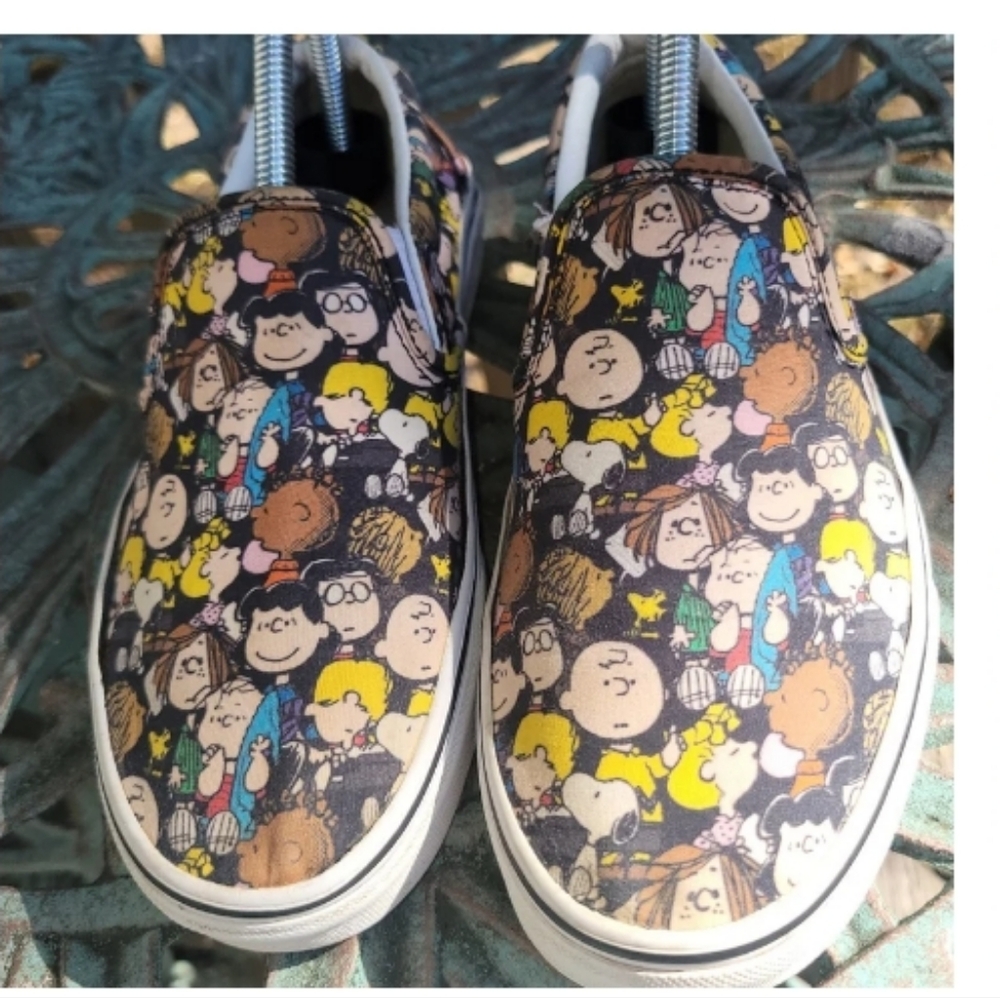 PEANUTS x VANS Slip On THE GANG